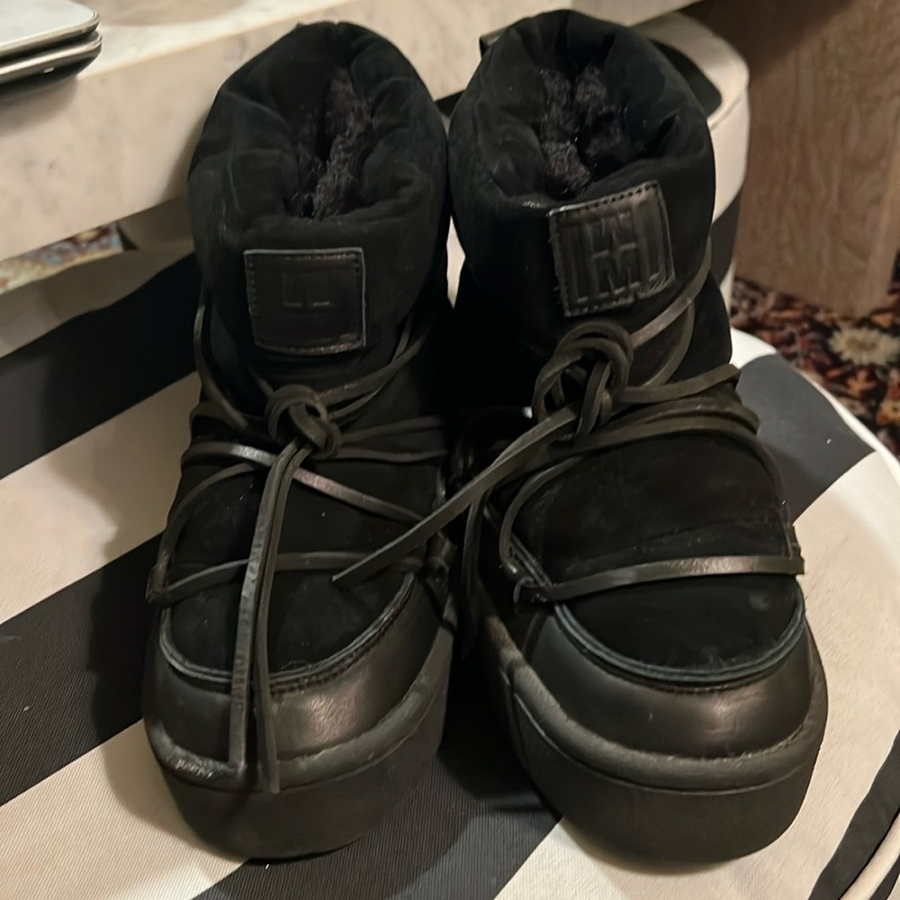 Comfy & warm short boots! So cute!!